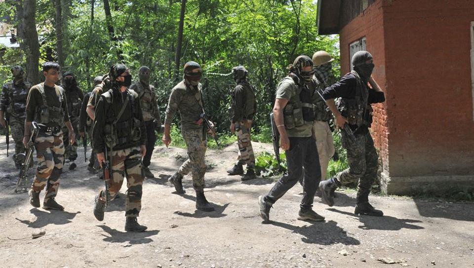 Militant killed in encounter in Kashmir's Anantnag; gunfight on in Shopian
