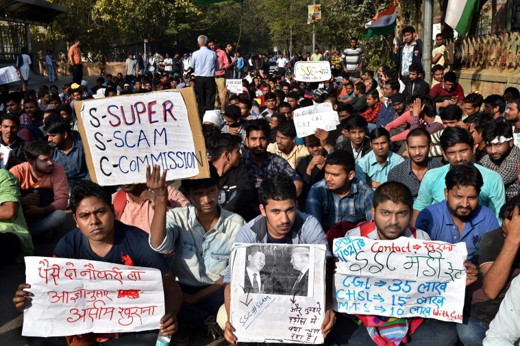 SSC aspirants stage protest in Lutyens' Delhi, detained
