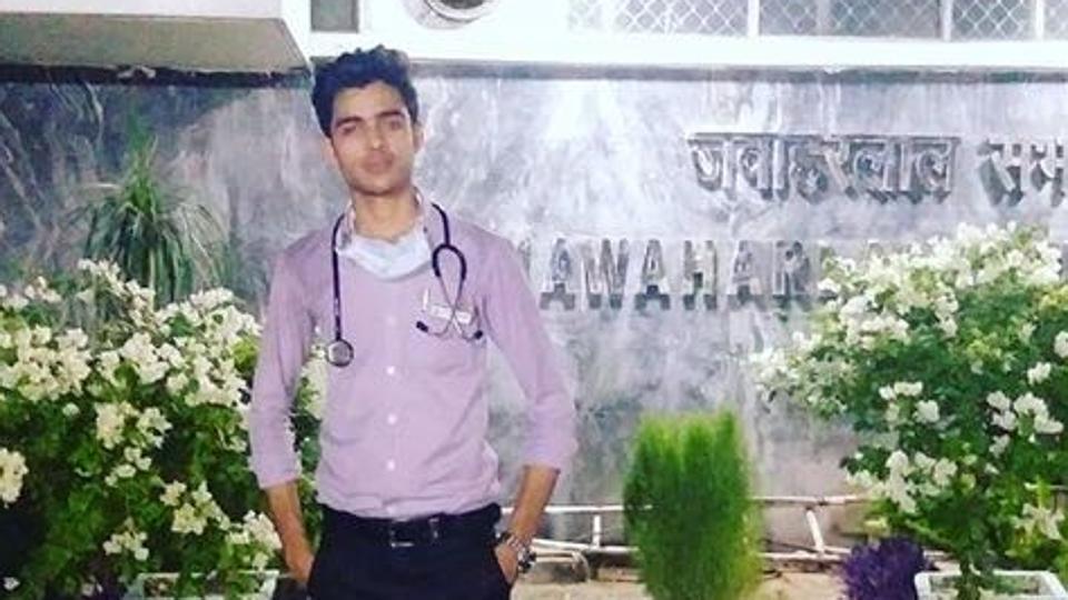 19-year-old arrested by Delhi Police for posing as an AIIMS doctor