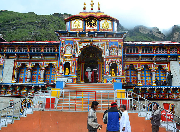 Door of Badrinath shrine opens for devotees for six months