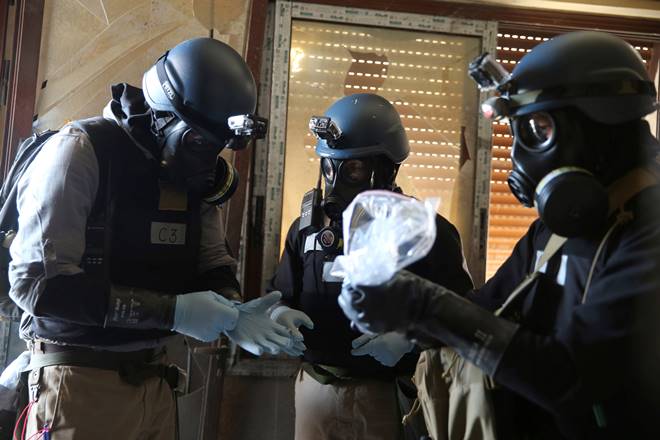 Experts take samples from site of alleged Syria gas attack