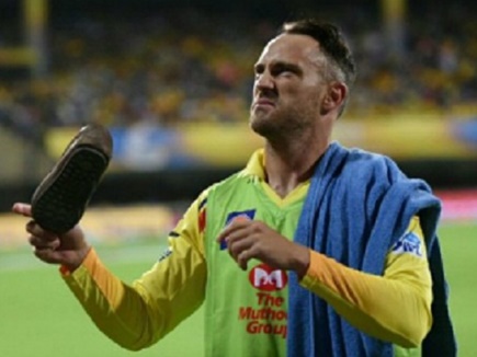 Shoes hurled at CSK's Jadeja, Du Plessis, two arrested