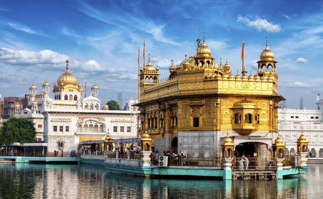 UK diplomat calls the Golden Temple a mosque, feels sorry later