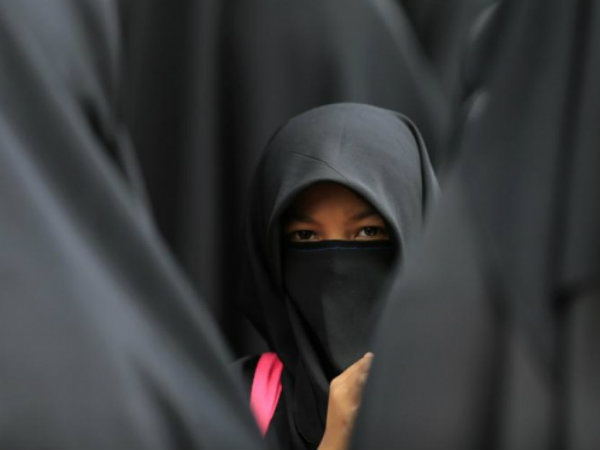 Muslim girl's hijab ripped off, called 'terrorist' in US