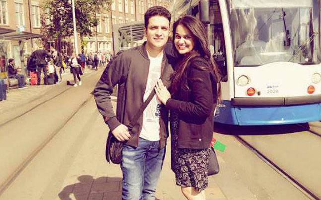 IAS topper Tina Dabi marries Kashmiri batchmate Khan