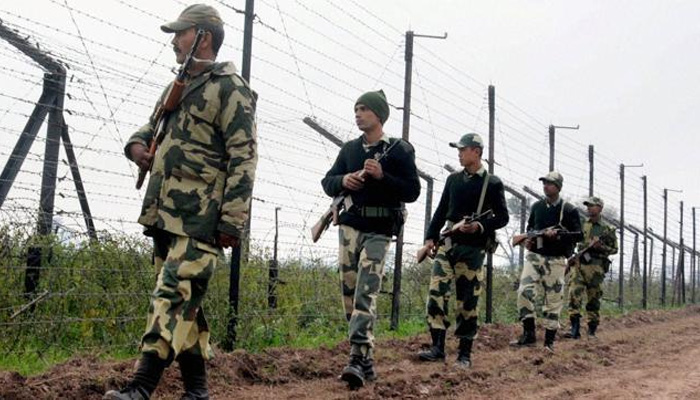 Pakistan targets J&K border posts,  BSF Jawan injured