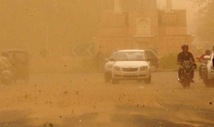 Alert! Fresh thunderstorm warning for Delhi and Jammu & Kashmir