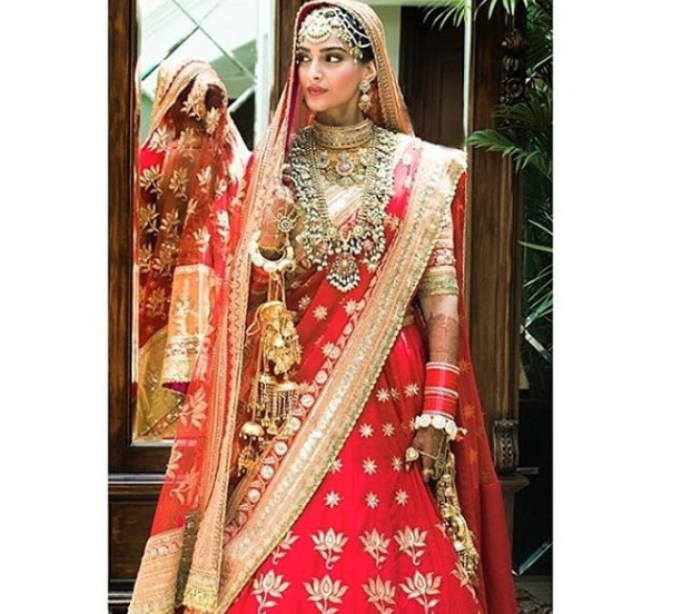 Sonam Da Viah: Sonam Kapoor in red is a Goddess !