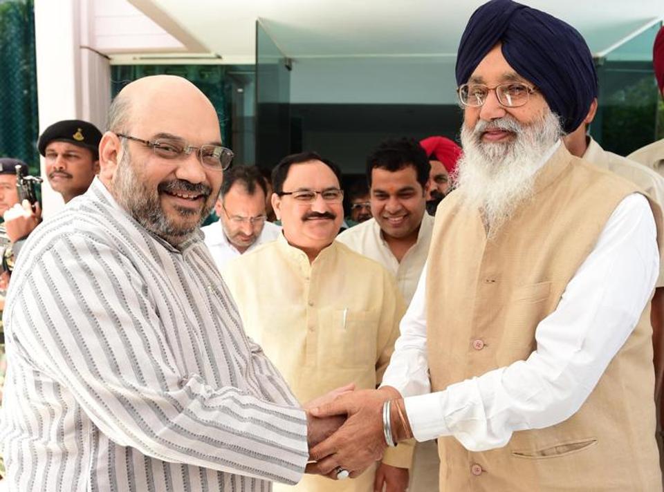 Amit Shah to hold meeting with Badals in Chandigarh on June 7