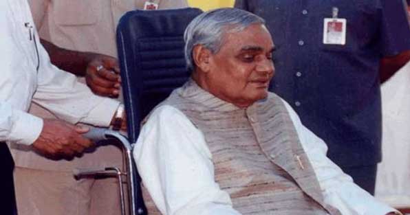 Vajpayee continues to show improvement: AIIMS sources