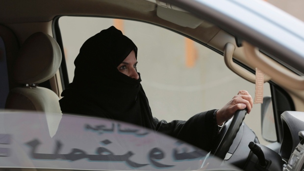 First Saudi women get driving licences