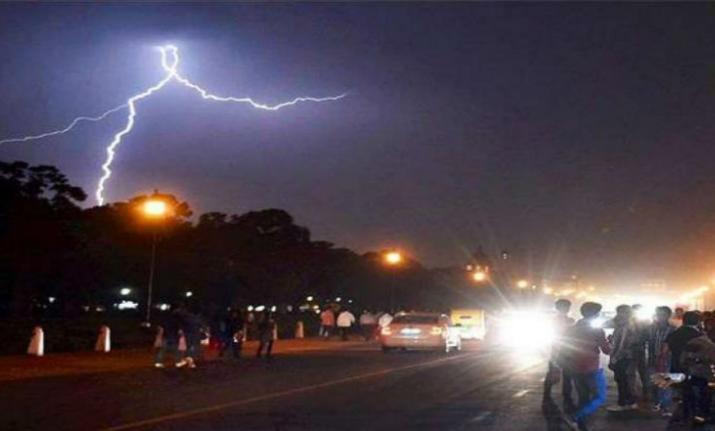 26 killed in dust storms, lightning strikes in UP; heavy rain lash Mumbai