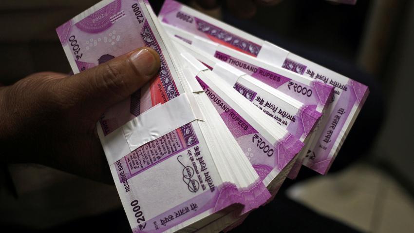 Indian Rupee Opens Lower At 68.70 Per Dollar
