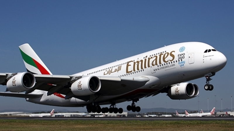 Emirates takes a U-turn, decides to continue serving Hindu meal