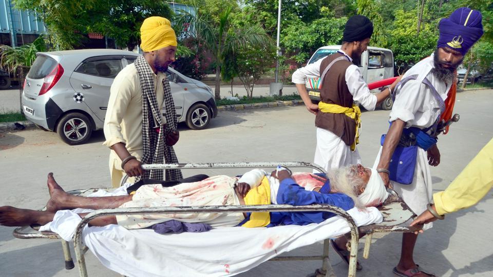 Satkar committee members attack nihangs in hospital ward