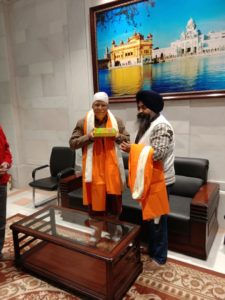 BSF Director General Rajnikant Mishra Sri Darbar sahib pays obeisance