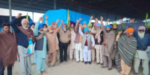 BKU Ugrahan holds protest against the state government for not waiving off their loans