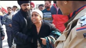Rajpura poor woman Preneet Kaur Against protest