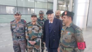 Actor Prem Chopra Army Jawans Picking Special Photo