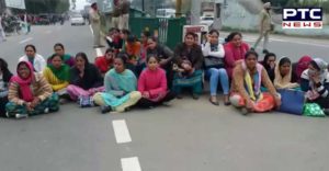 contract contract Nurses Captain Government Against Sangrur-Patiala road Protest