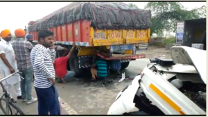 Firozpur Fazilka main road Mahindra pickup And truck Collision ,Three injured