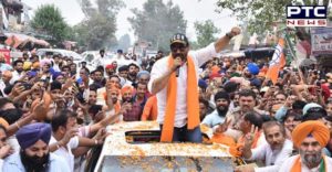 Amritsar: BJP candidate Hardeep Puri favor Election campaign Arrived Hans Raj Hans