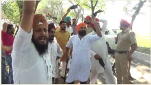 Barnala road show Arvind Kejriwal Against old Workers Protest