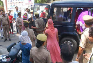   Deoria Police Sex Racket 29 Lovers Couple Arrested