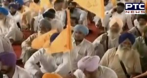 Moga: Shiromani Akali Dal workers with Sukhbir Singh Badal holds protest against the Punjab Govt.