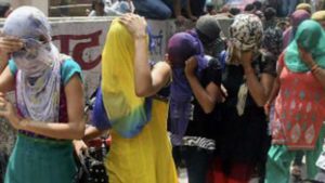 Noida spa owners police raid ,arrested 35 people