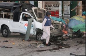 Pakistan police vehicle targeting blast ,5 killed, 38 injured