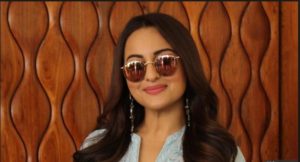 Sonakshi Sinha Against UP Police house in Mumbai for inquiry into alleged cheating case