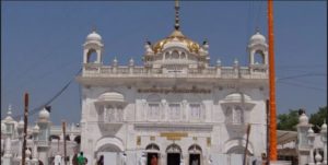 takht-sachkhand-shri-hazur-sahib-nanded-main-building-gurbani-characters-in-gold