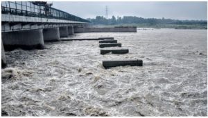Delhi Yamuna water level continues to rise , Emergency meeting called by the government