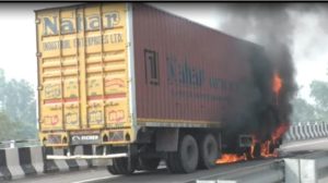 Bhawanigarh highway Moving truck Fire , conductor and driver save