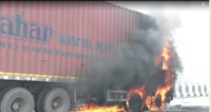 Bhawanigarh highway Moving truck Fire , conductor and driver save