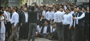 Tis Hazari clash case : Lawyers against Delhi Police protest