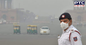 Thick layer of smog Delhi ,pollution likely to enter emergency zone on Today