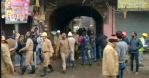 Delhi fire : Delhi CM Arvind Kejriwal orders magisterial inquiry, Victims Families Rs 10 Lakh Orders