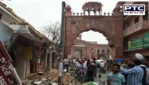 Amritsar Hall Gate Near mosque wall fall,One person injured