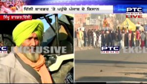 Farmers Protest : Punjab farmers at Delhi border , Police use tear gas shells at Delhi