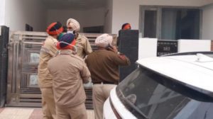 Bodies of husband and wife and daughter found in a house in Bathinda