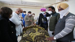 Balbir Singh Sidhu meet to injured farmers at Civil Hospitals Mohali