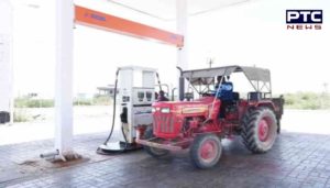 Diesel free for tractors going to Delhi for farmers' Protest in Petrol pump