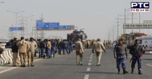 Farmers Protest at Ghazipur border , electricity cut off, heavy police presence