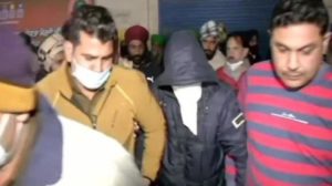 Shoot 4 farmers leaders : masked man viral video of youth arrested from Singhu border