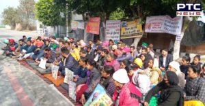 Unemployed Sanjha Morcha Protest in front of Education Minister's Vijay Inder Singla residence