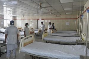 COVID-19 : Emergency wards full in government hospitals , Patients given oxygen in ambulance