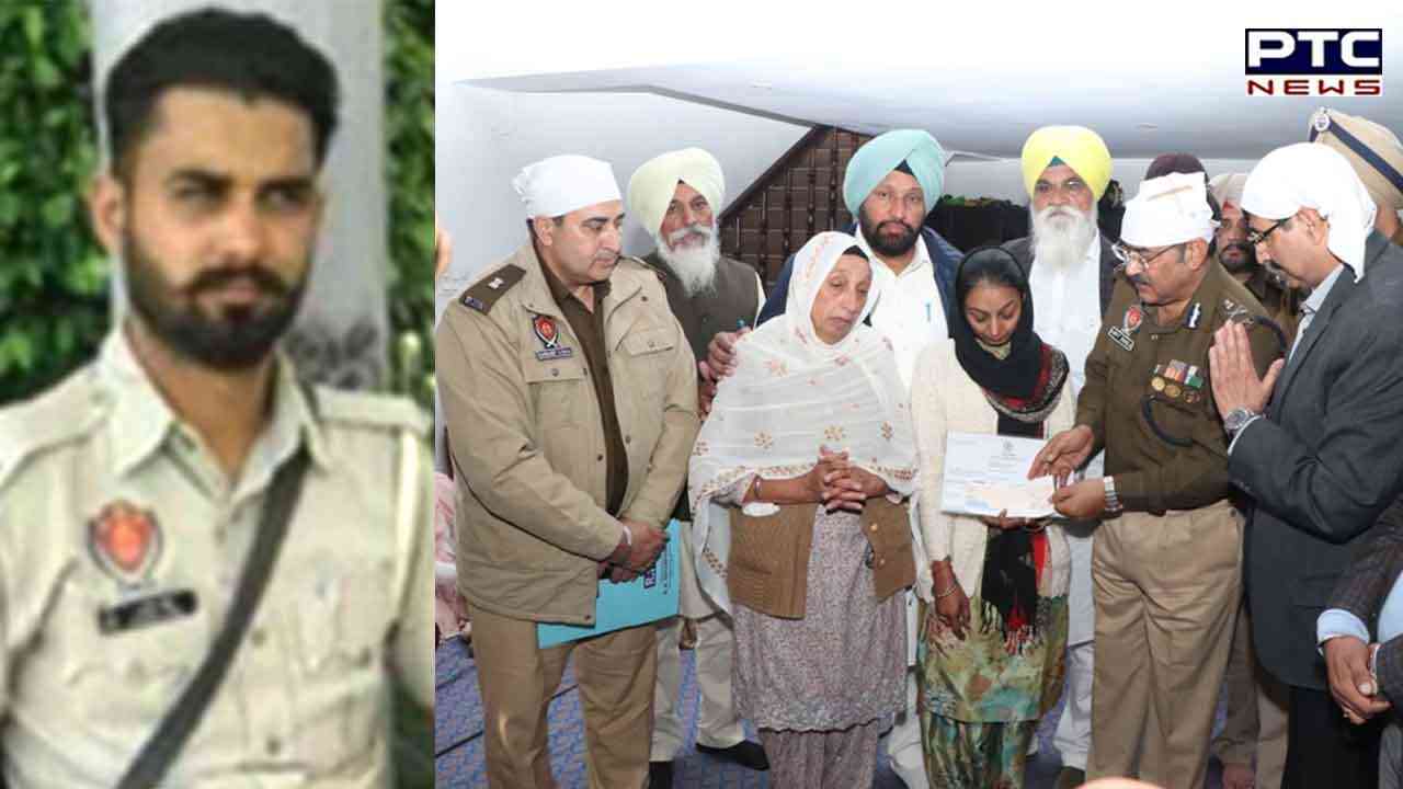 Nakodar killings: Slain Punjab constable Mandeep Singh handed over two cheques for Rs 1 cr each