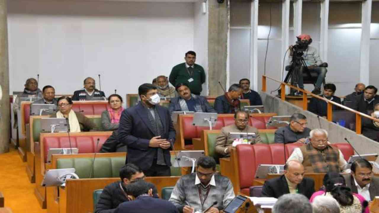 Haryana Vidhan Sabha Winter Session LIVE: शीतकालीन सत्र में हंगामा, सरकार के जवाब से नाखुश विपक्ष ने किया वॉकआउट